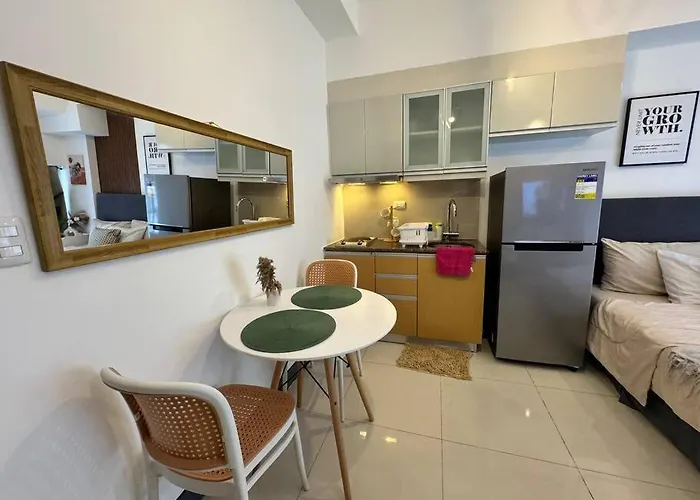 Unit Mckinley Hill Taguig Cd21h Apartment Manila