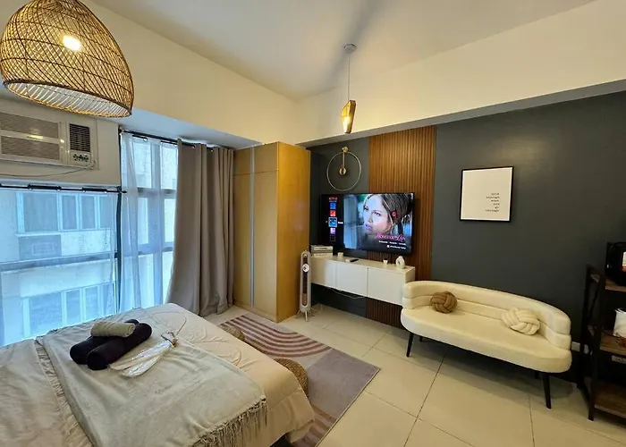 Unit Mckinley Hill Taguig Cd21h Apartment *