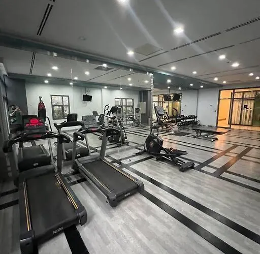 Unit Mckinley Hill Taguig Cd21h * Manila
